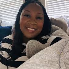 Stefanie Sims's Instagram, Twitter & Facebook