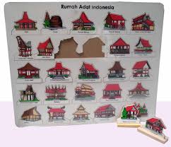 Rumah adat nowou sesat merupakan rumah adat yang berasal dari lampung dengan ciri khas berbentuk rumah panggung dan ada begitu banyak ornamen di setiap sisi bangunan. Puzzle Rumah Adat 34 Provinsi Toys Papoe