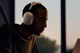 Best Apple AirPods Max Headphones Deal: $398 Sale Price, $150 Discount