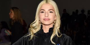 After the two of them cooked dinner together, kit told matt she was falling in love with him, and. Bachelor Kit Keenan S Podcast Ageless Proves Vapid Persona May Be An Act