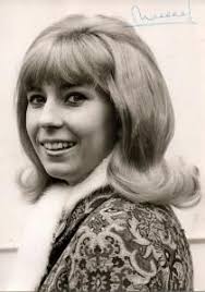It is performed by willeke alberti in the movie rooie sien (red. Willeke Alberti Lyrics