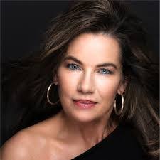 Amanda Herold's Instagram, Twitter & Facebook