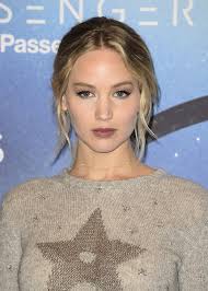 Emily jean emma stone was born in scottsdale, arizona, to krista (yeager), a homemaker, and jeffrey charles stone, a contracting company founder and ceo. Emma Stone Jennifer Lawrence 9 News Von Burgerreportern Zum Thema