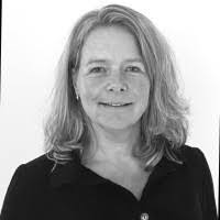 Suzanne Castelein's Instagram, Twitter & Facebook