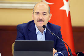 Soylu'nun kökleri, ailesi ve ilk siyaset yılları başlıklı o yazıyı bitirirken süleyman soylu'nun 2002'de dyp i̇stanbul il başkanlığını bıraktıktan sonra 2008 yılında dp lideri oluncaya kadar partiden içeri adımını atmadığını yazmıştım. Suleyman Soylu Kimdir Aslen Nerelidir Trabzon Un Neresinden Kac Yasindadir Esi Kim Kac Cocugu Vardir