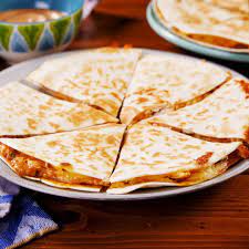 These Copycat Taco Bell Quesadillas Are Ridiculously Spot On Recipe Quesadilla Recipes Easy Taco Bell Quesadilla Quesadilla Recipes