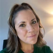 Katie Bashaw's Instagram, Twitter & Facebook