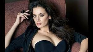 Evelyn sharma shot to fame after appearing in yeh jawaani hai deewani. (image: Watch Yeh Jawaani Hai Deewani Actress Evelyn Sharma Gets A Cool Makeover Youtube