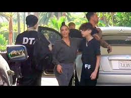 Longtime friends travis barker and kourtney kardashian took their kids out for ice cream amidst rumors that these two will date. Kim Kardashian And Travis Barker S Son Pose For Selfie As The Drummer Gets Close To Kourtney Youtube