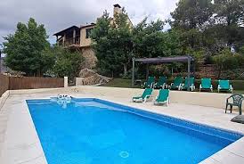 El buscador de casas rurales en robledo de chavela de tuscasasrurales.com te ofrece la forma más fácil de encontrar un alojamiento rural en casa rural completa con capacidad hasta 20 plazas. Alquiler De Casas Vacacionales En Robledo De Chavela Madrid Rurales Chalets Bungalows