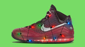 Derrick rose's latest signature shoe is a nod to chicago as he heads to his new team, the new york knicks. Derrick Rose Christmas Day Shoes Cheap Online