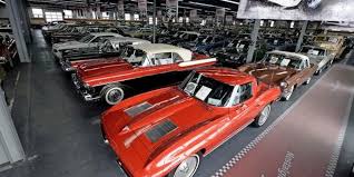 Propulsion à essieu rigide, les 60 chevaux lui permettent d'atteindre les 145 km/h a. Encheres Une Collection De 450 Voitures A Vendre Sans Reserve De L Essence Dans Mes Veines