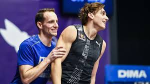 In der rangliste der besten sprünge im freien belegt bubka bis heute die ersten neun plätze (stand: Un Duel Renaud Lavillenie Contre Armand Duplantis A Distance Eurosport