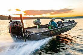 Modest living quarters, and large shop area all on 3,000'. Ranger Rt198p Boats For Sale Boats Com