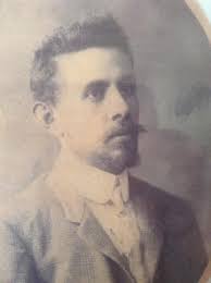 Good evening all! 🙂 On the 17 September 1934, Andrea Vincenzo Lavagna  (1864–1952) aka Pappi married Susan Frances Britz (1900–1979). Well, I  recently found Susan's Death Notice and