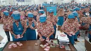Alangkah baiknya anda mengetahui sekilas tentang pt kosmetik satu ini. Kabar Gembira Buat Karyawan Swasta Thr Dibayar Tanggal Ini Berikut Sanksi Perusahaan Nakal Tribun Timur