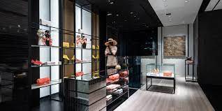 Exklusive angebote aus der aktuellen kollektion jetzt bei mybestbrands! Peter Marino Mixes Dark And Light Palettes At Chanel S New Flagship In Seoul Architectural Digest