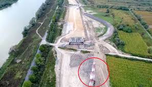 Pasaj peste dj706a la brănișca, devierea drumului județean 706a pe sub autostradă, lucrările la dealul de la. Stiri Si Informatii De Ultima Ora Din Judetul Hunedoara Mesagerul Hunedorean