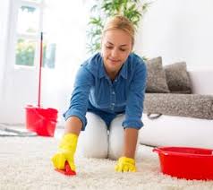 Ein kleiner küchenunfall oder plötzliches nasenbluten und schon haben dein teppich oder das sofa unschöne flecken abbekommen. Blutflecken Entfernen Teppich Behandeln Mit Diesen 9 Tipps Hier Mehr Erfahren