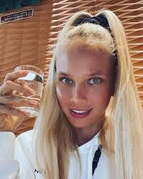 Olga Ray's Instagram, Twitter & Facebook