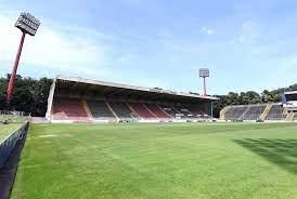 Auch historische spielstätten können ausgewählt werden. Uerdinger Grotenburg Umbau Im Laufenden Betrieb Liga3 Online De