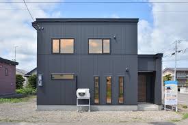 外観 新築住宅 金属サイディング ガルバリウム鋼板 ホーム 金属サイディング 新築 住宅