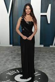 Actress Olivia Munn Reveals She Is Happy Staying Single After Her Mother Warned Her Against Marriage Daily Mail Online