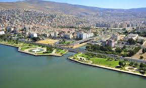 ve tabii izmir in yukselen degeri bayrakli karsiyaka bornova ve konak gibi izmir in gozde semtleriyle cevrili bayrakli ticaret merk gokdelen istanbul mimari