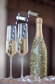 Un completo listado de empresas de decoración para tu boda o evento. De 40 Imagenes Botellas Y Copas Decoradas Para 15 Anos Boda En Ano Nuevo Como Decorar Botellas Detalles Boda