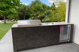 This kitchen island plays an integral role in the work triangle: Bbqtion Luxus Outdoorkuchen Individuelle Wand Und Inselkuchen