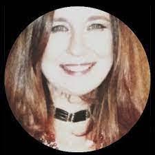 Paula Annis's Instagram, Twitter & Facebook