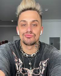 Claire Voyant (Nick Spindler) (@claire.voyant.queen) · Instagram 照片和视频