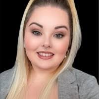 Elise Weaver's Instagram, Twitter & Facebook