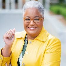 Carlo Moore's Instagram, Twitter & Facebook