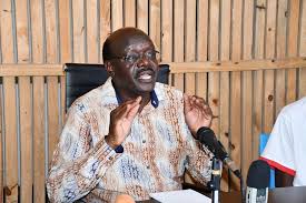 Mukhisa kituyi's take on the war between the executive vs judiciary & the troubled mumias. Dknqy6e 6bixbm