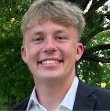 Ten weeks, two departments, countless lessons — my summer as an Accounting  Intern at Bass Pro Shops has officially wrapped up. This internship gave me  the opportunity to gain skills I'll carry