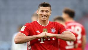 ليفاندوفسكي في تحد خاص لمحو صورته الباهتة. Ø£ÙØ¶Ù„ Ù„Ø§Ø¹Ø¨ Ø¨Ø§Ù„Ø¯ÙˆØ±ÙŠ Ø§Ù„Ø£Ù„Ù…Ø§Ù†ÙŠ Ù„ÙŠÙØ§Ù†Ø¯ÙˆÙØ³ÙƒÙŠ ÙŠÙƒØªØ³Ø­ Ù‡Ø§Ù„Ø§Ù†Ø¯