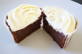 Cupcakes Chocolat Glacage Vanille Cream Cheese Lilie Bakery Recette Cupcake Chocolat Glacage Vanille Recette Cupcake