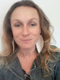 Sarah Steed's Instagram, Twitter & Facebook