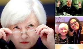 Janet yellen wasn't always at the helm of the most powerful bank in the world. Janet Yellen Jadi Menkeu Wanita Pertama Di As Sejak