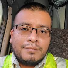 Allan Narvaez's Instagram, Twitter & Facebook