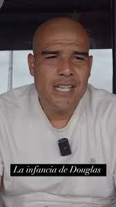 Armando Arguedas's Instagram, Twitter & Facebook