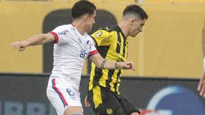 Resultado online club nacional vs peñarol. Penarol Empato 0 0 Con Nacional En Un Clasico De Uruguay Con Expulsiones