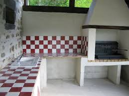 La Cuisine D Ete Et Son Barbecue Cuisine Cuisine Kitchen Cheminee