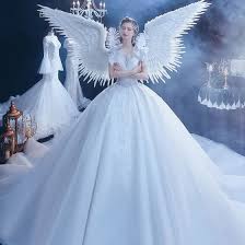 Bastle dir legendäre avatare zusammen, die du wie beim elfenprinz auch mit tattoos verzieren und in deiner traumlandschaft platzieren kannst. Atemberaubend Weiss Durchsichtige Brautkleider Hochzeitskleider 2020 Ballkleid Rundhalsausschnitt Kurze Armel Ruckenfreies Applikationen Spitze Perlenstickerei Kathedrale Schleppe