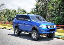 Biru metalic mesin ok ac double blower central lock power window velg racing tape / radio. Toyota Kijang Kapsul Jadi Gagah Bergaya Alto Cangkok Ban 31 Inci Gridoto Line Today