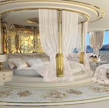 On The Face Of It A Circle Bed Seems Like An Exciting And Interesting Way To Freshen Up The Look Of Yo Luxurious Bedrooms Luxury Bedroom Design Bedroom Design