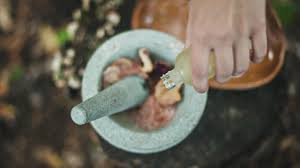 Olivenöl als make up entferner. Naturkosmetik Selber Machen Naturkosmetik Rezepte Fur Deo Lipgloss Make Up Entferner Oko Test