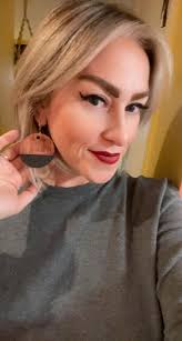 Loving these new earrings!🔥