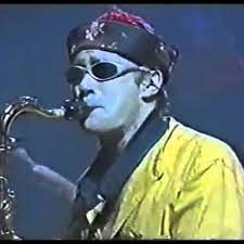Willy crook fue un saxofonista, guitarrista, vocalista y compositor de rock argentino. Murio Willy Crook Icono Del Funk Y Del Rock Argentino El Diario Nuevo Dia